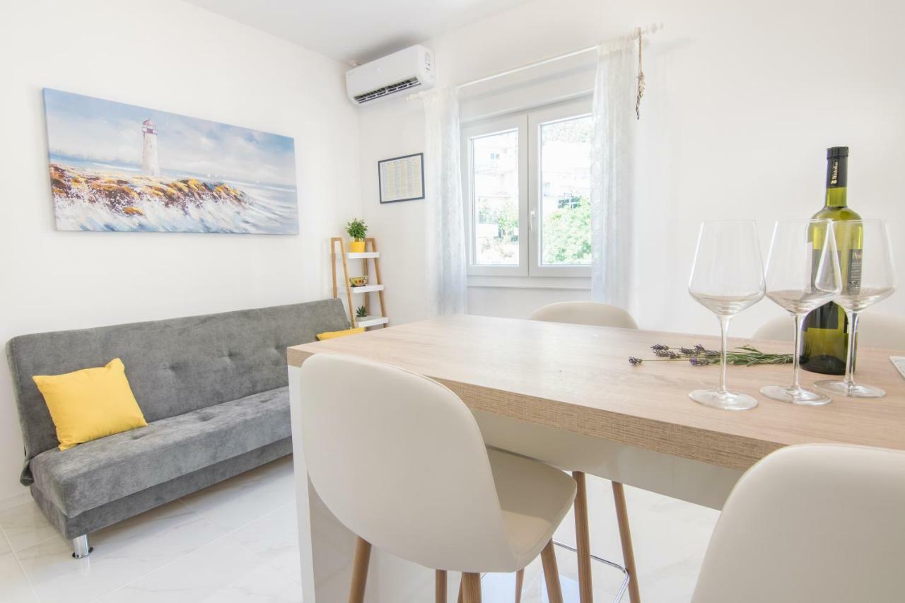 Apartment Holiday Makarska Eksteriør bilde