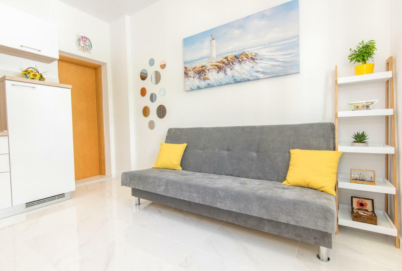 Apartment Holiday Makarska Eksteriør bilde