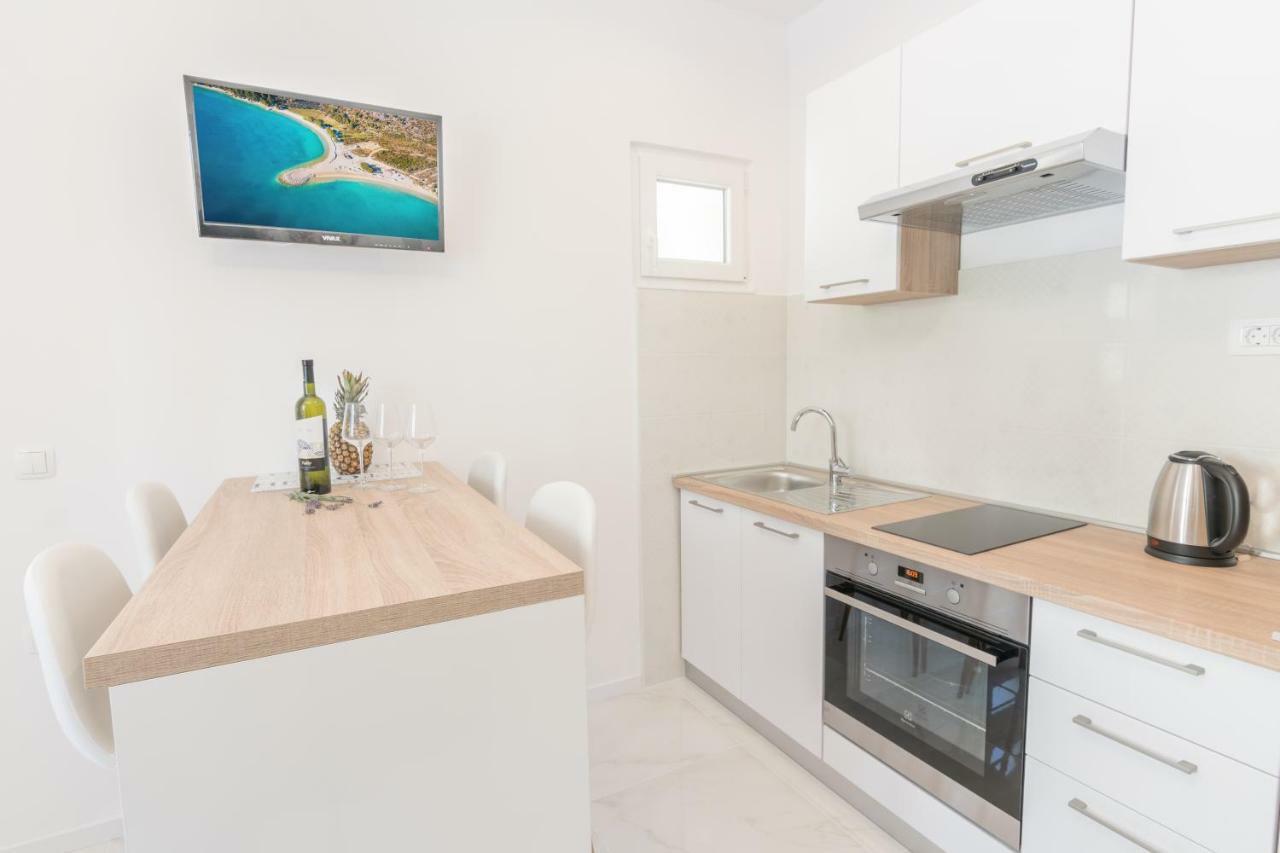 Apartment Holiday Makarska Eksteriør bilde