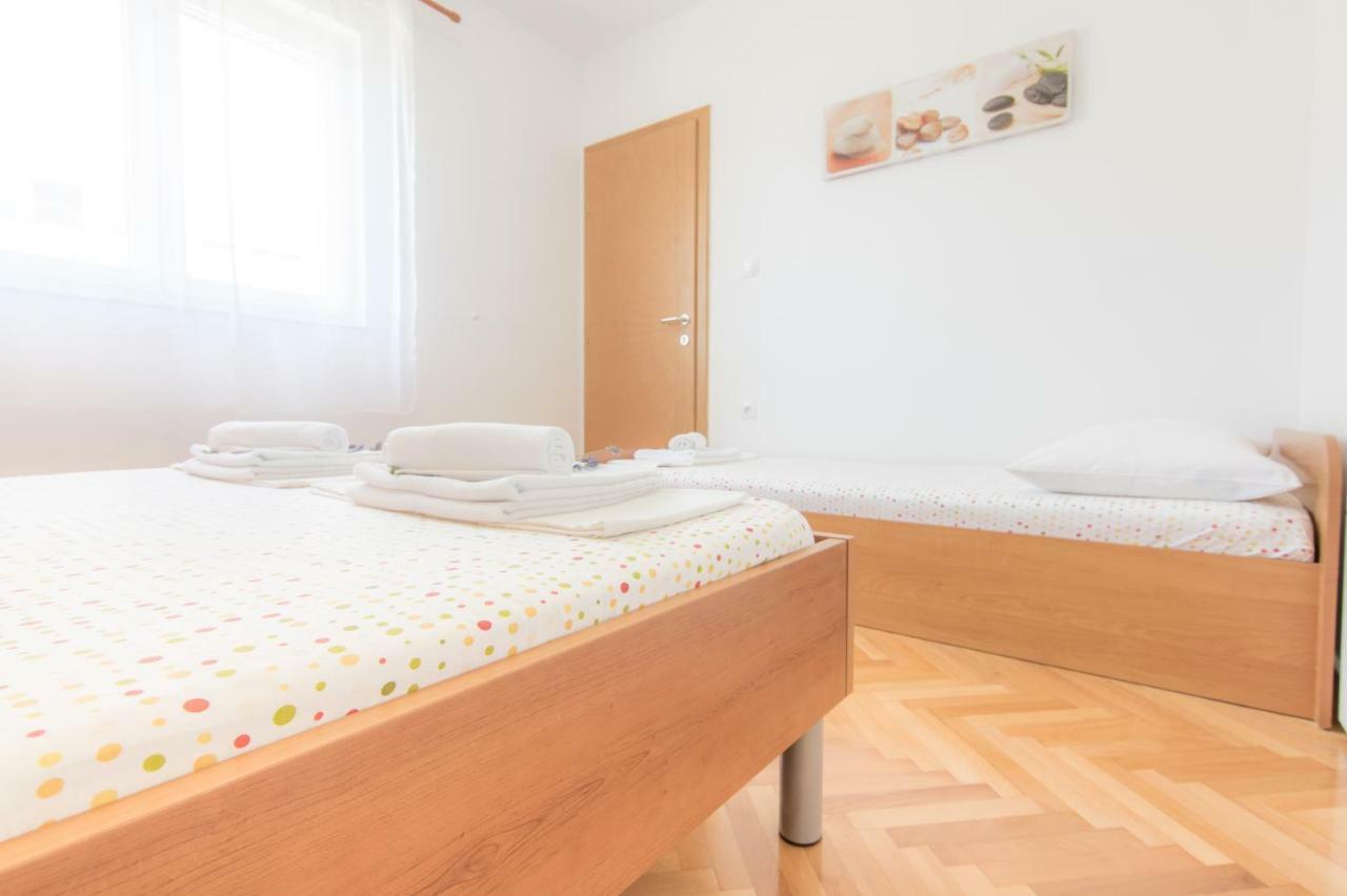 Apartment Holiday Makarska Eksteriør bilde