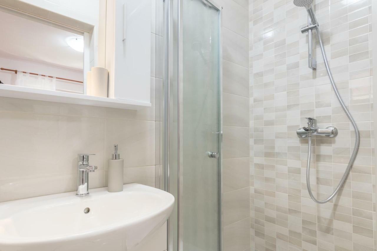 Apartment Holiday Makarska Eksteriør bilde