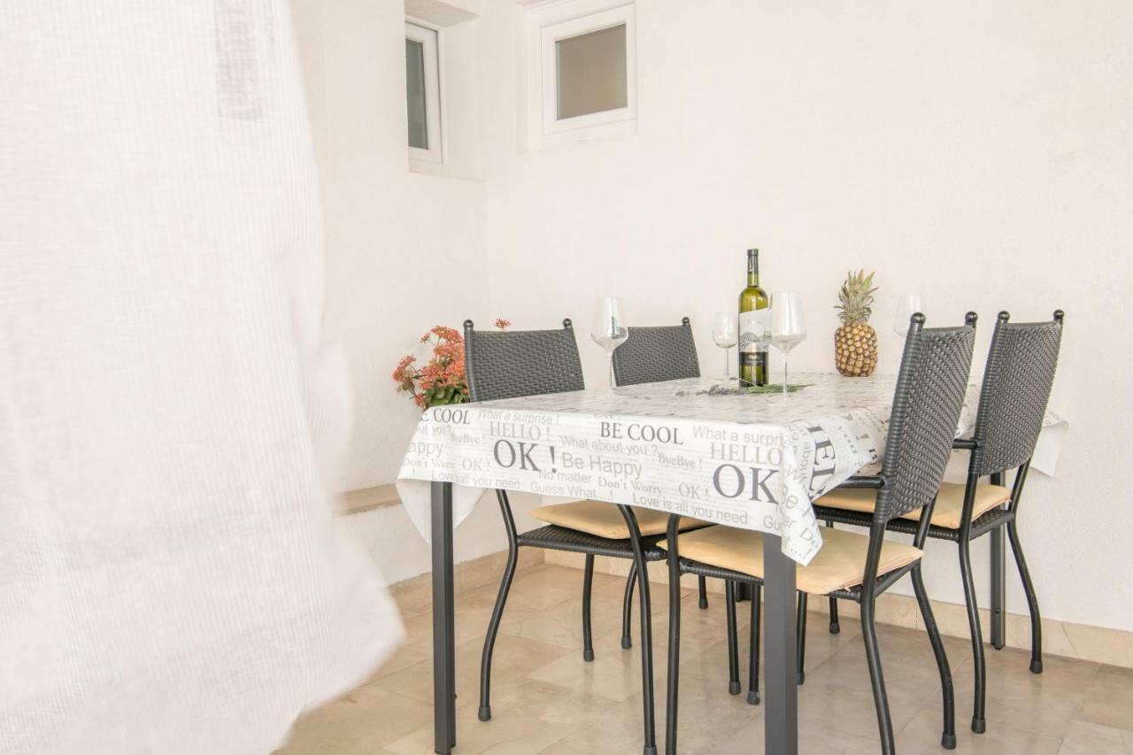 Apartment Holiday Makarska Eksteriør bilde